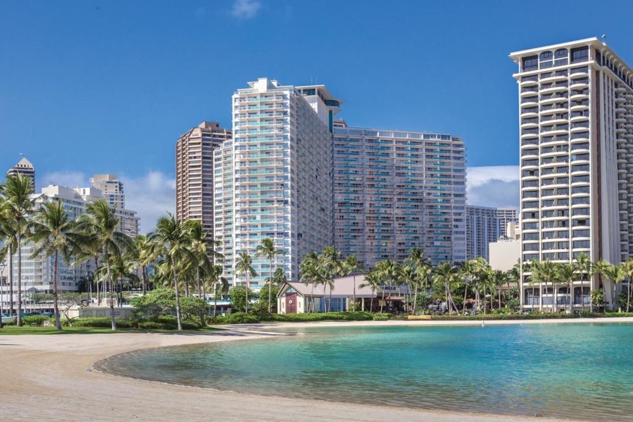 Waikiki Marina At The Ilikai Resort